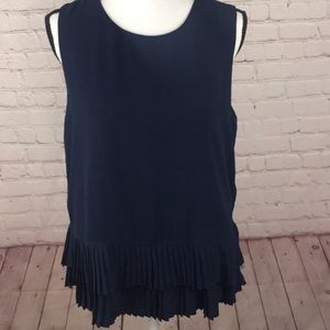 💃🏻SALE💃🏻Q&A Navy Top With Pleats